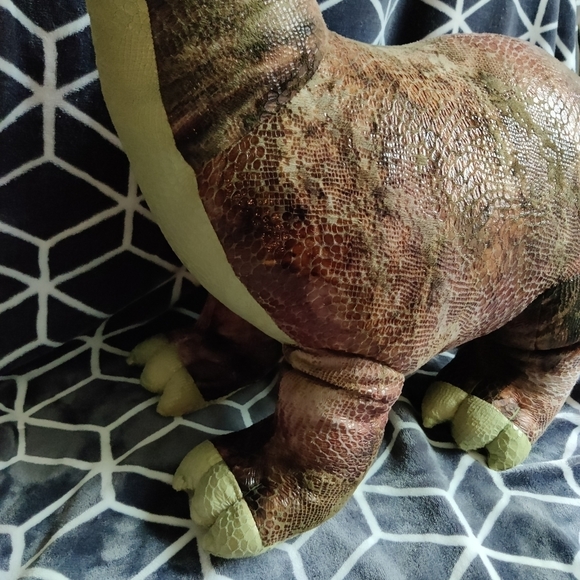 Aurora World Brachiosaurus Dinosaur Giant Plush - Picture 2 of 6